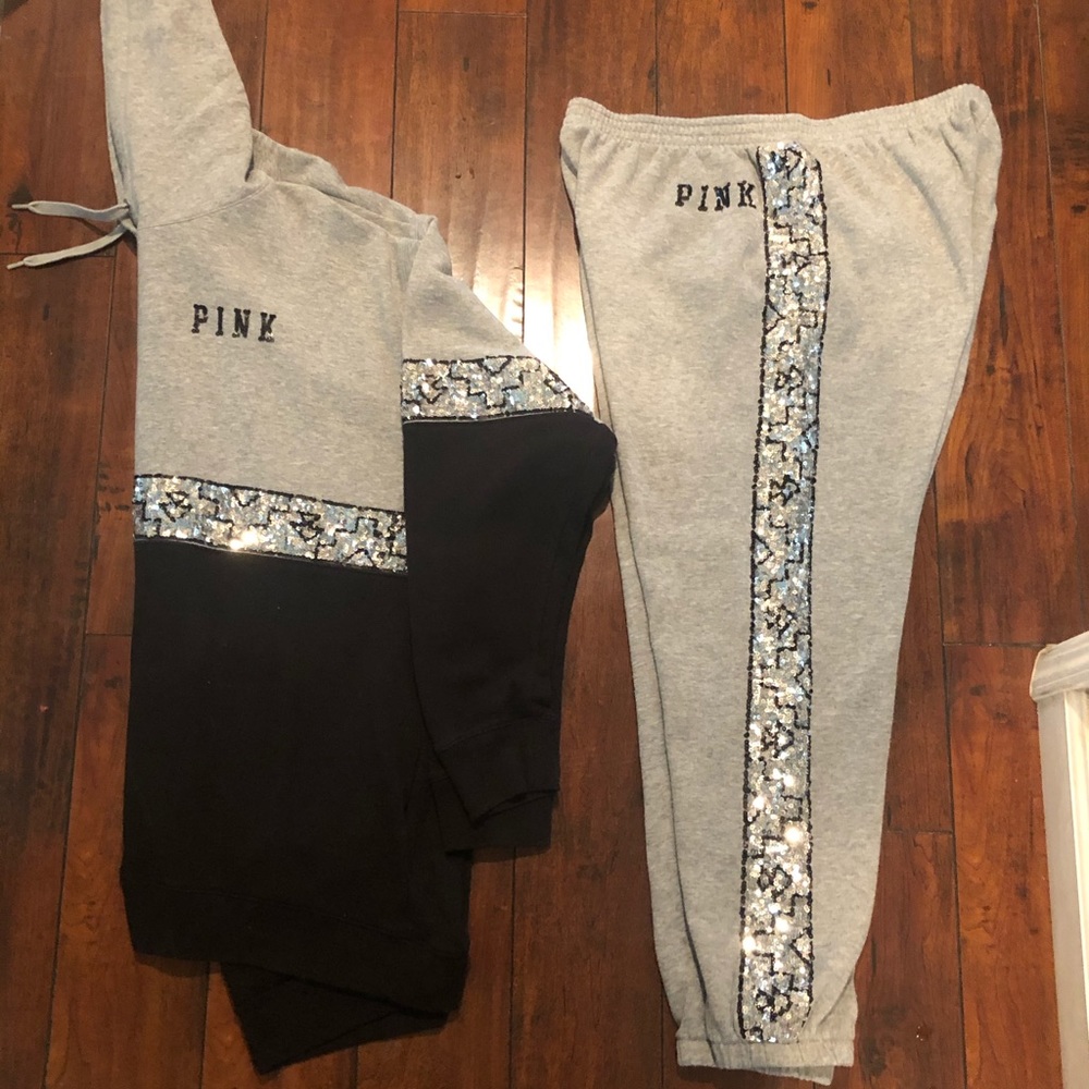 Vs pink Aztec bling set sold!!!!